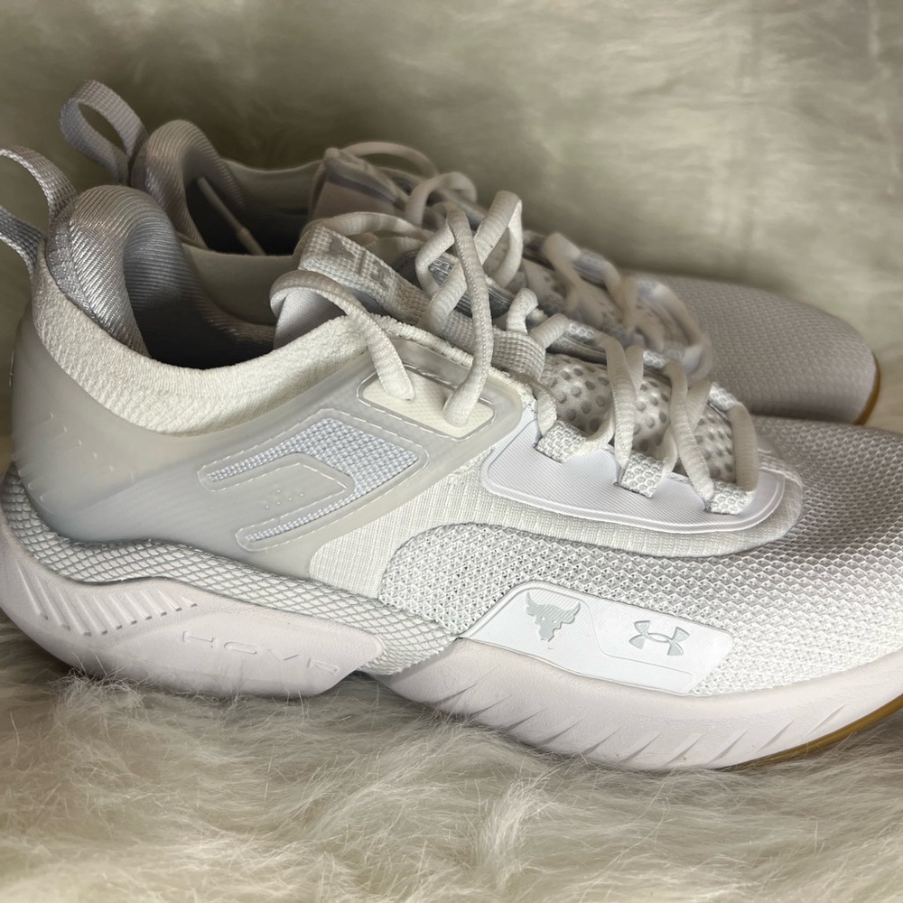 Project rock 5s W9.5 M8 BRAND NEW